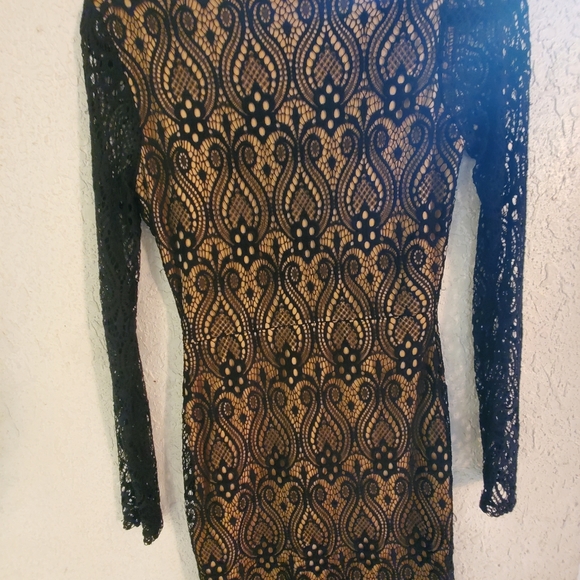 Black lace long sleeve mini dress - Picture 2 of 2